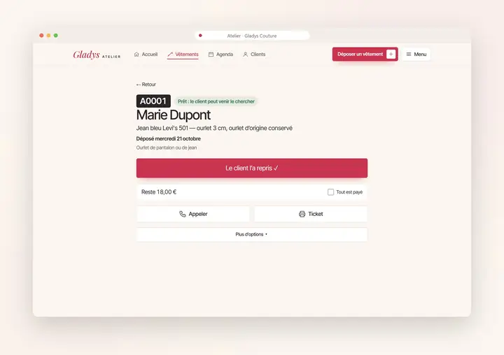 Démonstration, application d’atelier sur ordinateur : Fiche d’un vêtement